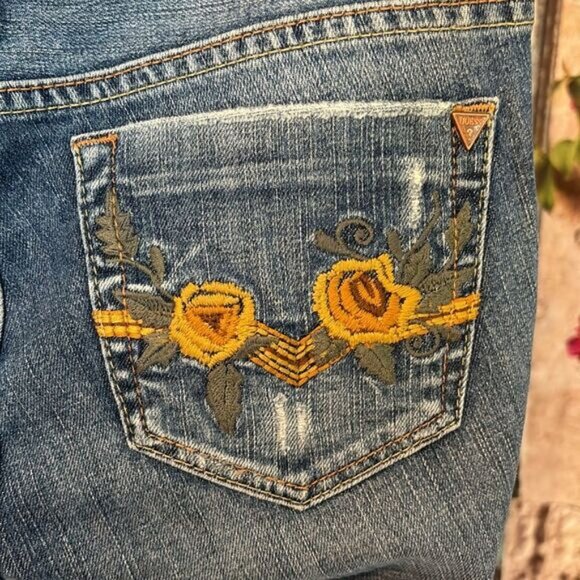 Guess Jeans Foxy Flare Leg embroidered distressed jeans, size 27, excellent - Picture 8 of 16